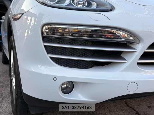 Porsche CAYENNE 2014-07 8368108-11