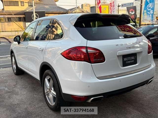 Porsche CAYENNE 2014-07 8368108-14