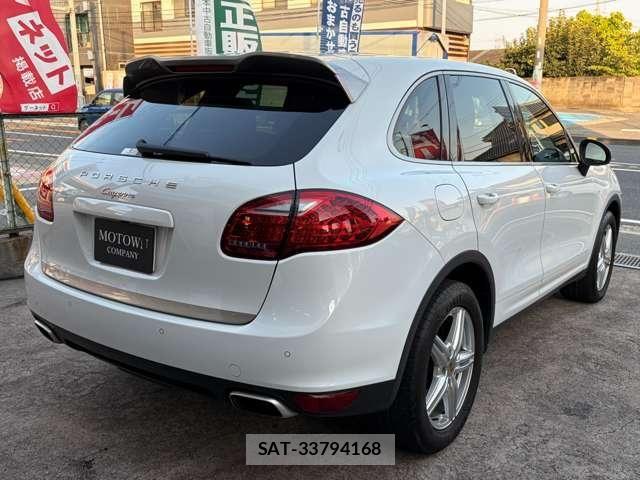 Porsche CAYENNE 2014-07 8368108-15