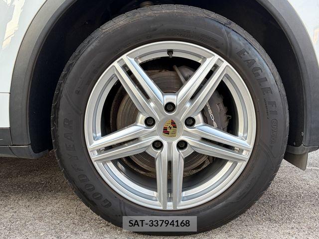 Porsche CAYENNE 2014-07 8368108-18