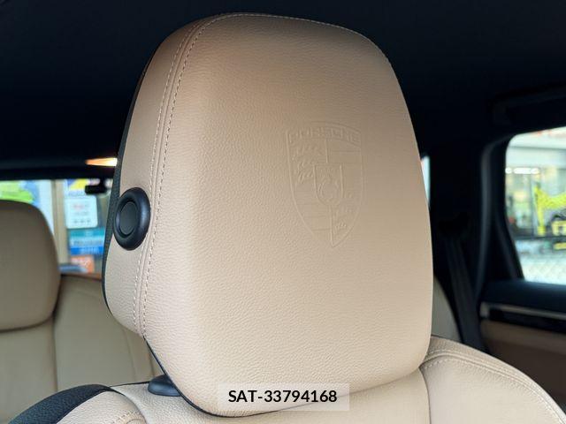 Porsche CAYENNE 2014-07 8368108-28