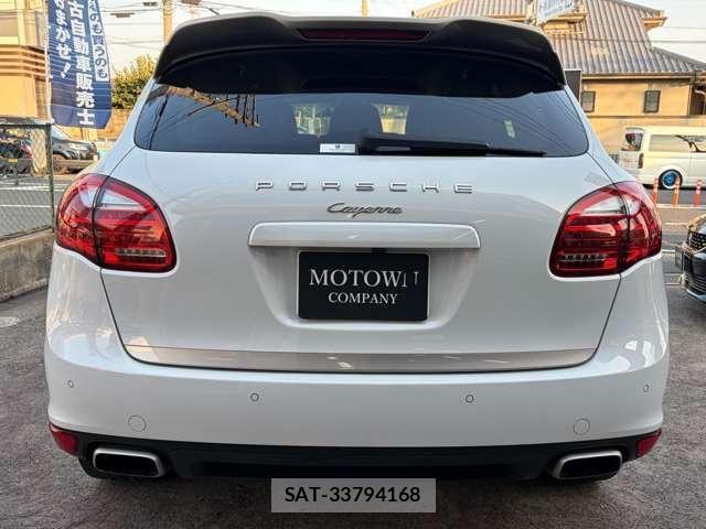 Porsche CAYENNE 2014-07 8368108-2