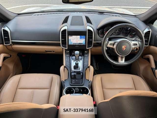 Porsche CAYENNE 2014-07 8368108-3