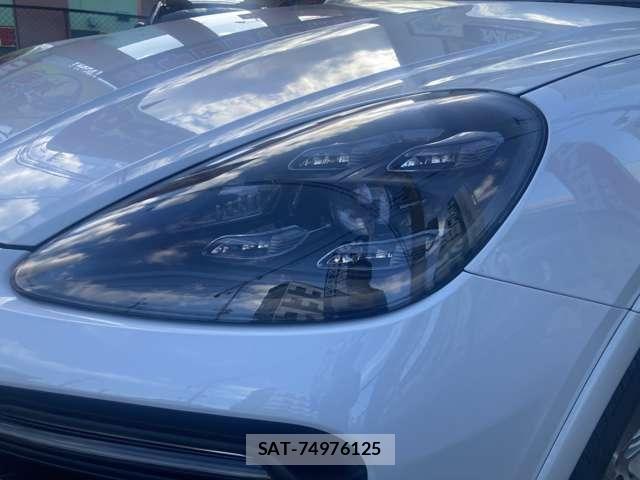 Porsche CAYENNE 2018-10 8368106-12