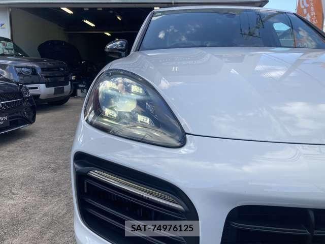 Porsche CAYENNE 2018-10 8368106-13