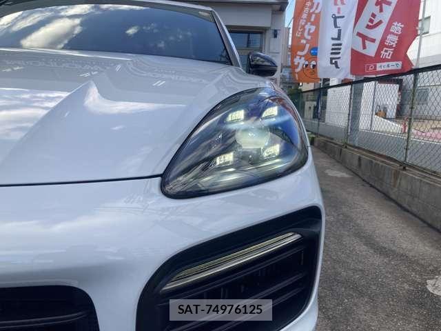 Porsche CAYENNE 2018-10 8368106-14