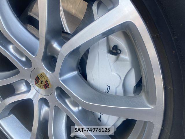 Porsche CAYENNE 2018-10 8368106-24
