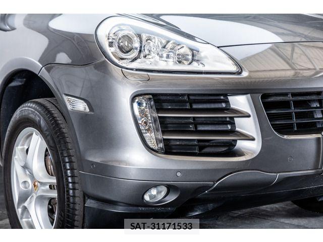Porsche CAYENNE 2007-05 8372047-11