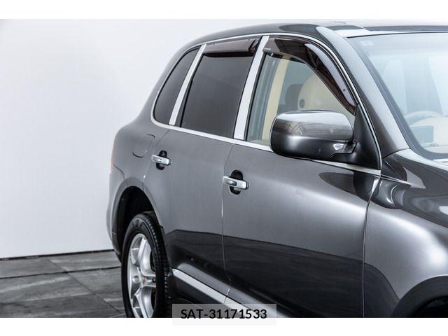 Porsche CAYENNE 2007-05 8372047-15