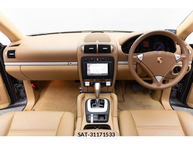 Porsche CAYENNE 2007-05 8372047-1