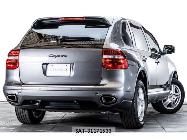 Porsche CAYENNE 2007-05 8372047-2