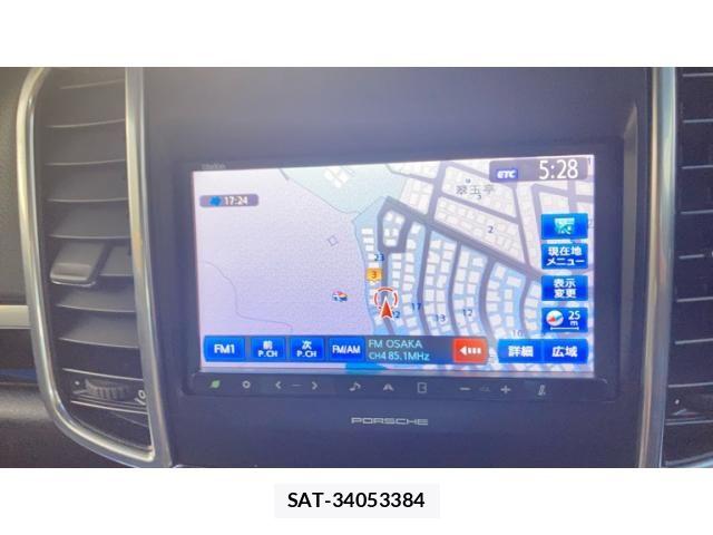 Porsche CAYENNE 2012-11 8414376-21