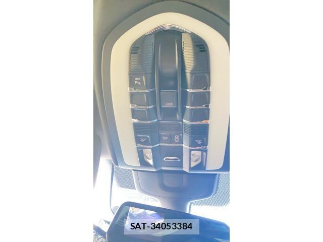 Porsche CAYENNE 2012-11 8414376-24