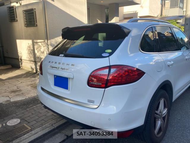 Porsche CAYENNE 2012-11 8414376-2