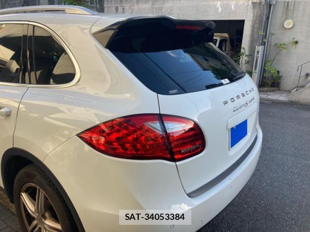 Porsche CAYENNE 2012-11 8414376-3