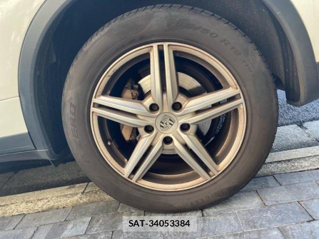 Porsche CAYENNE 2012-11 8414376-6