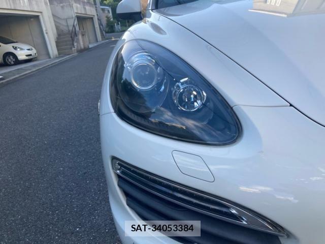 Porsche CAYENNE 2012-11 8414376-8