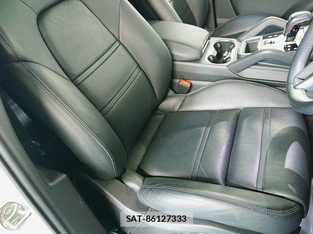 Porsche CAYENNE 2021-10 8414374-10