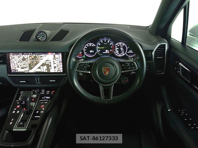 Porsche CAYENNE 2021-10 8414374-15