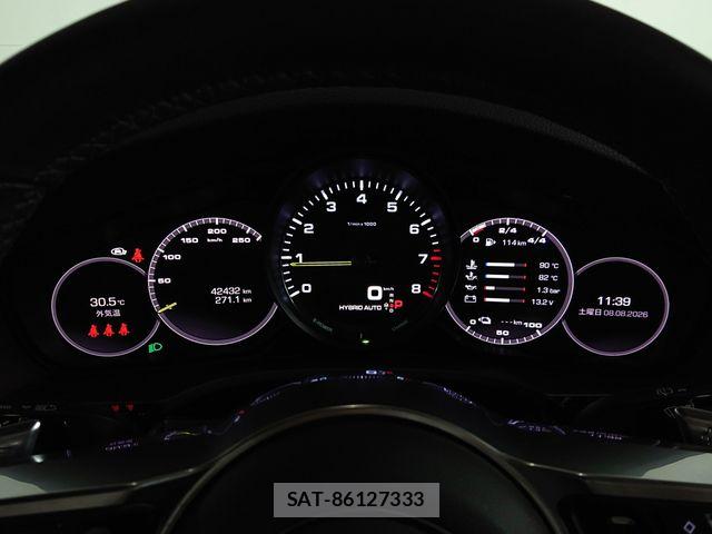 Porsche CAYENNE 2021-10 8414374-16