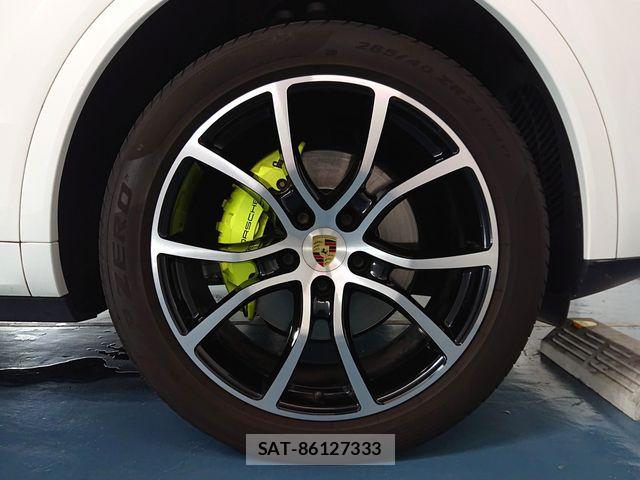 Porsche CAYENNE 2021-10 8414374-7