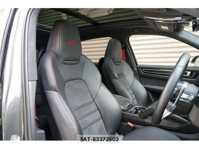 Porsche CAYENNE 2022-03 8526580-19