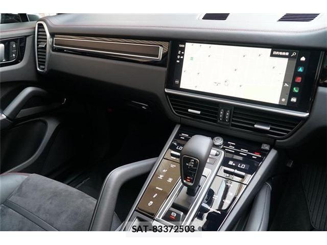 Porsche CAYENNE 2022-03 8526580-21