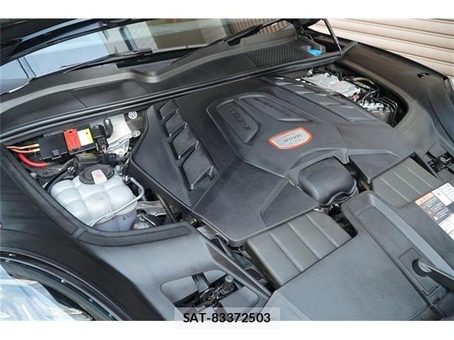 Porsche CAYENNE 2022-03 8526580-29