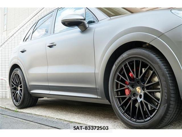 Porsche CAYENNE 2022-03 8526580-3