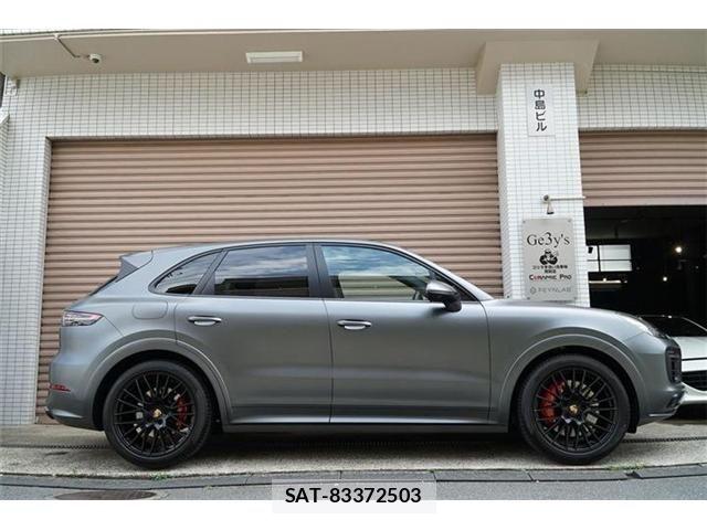Porsche CAYENNE 2022-03 8526580-8
