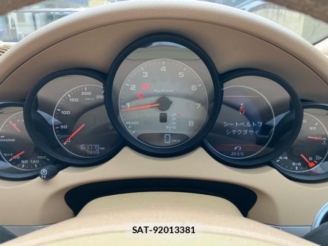 Porsche CAYENNE 2013-11 8563176-9