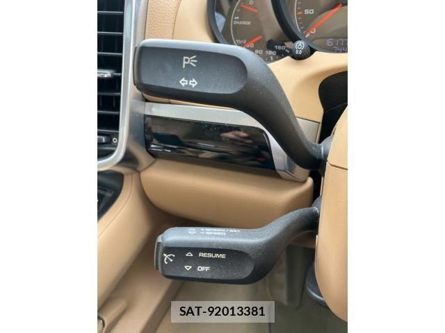 Porsche CAYENNE 2013-11 8563176-11
