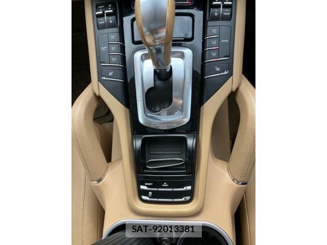 Porsche CAYENNE 2013-11 8563176-14