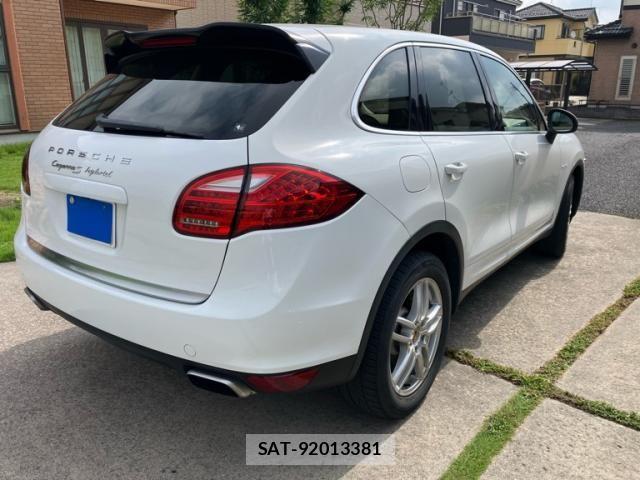 Porsche CAYENNE 2013-11 8563176-3