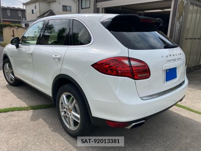 Porsche CAYENNE 2013-11 8563176-4