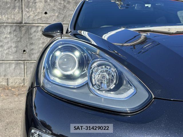 Porsche CAYENNE 2015-12 8563179-9