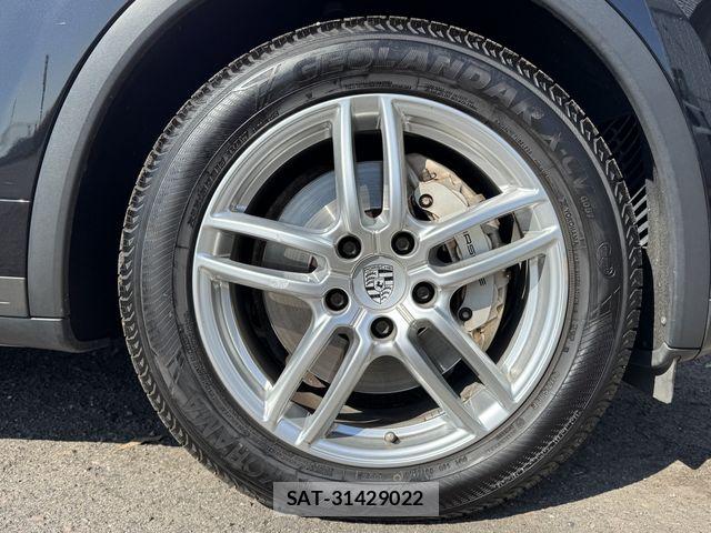 Porsche CAYENNE 2015-12 8563179-12