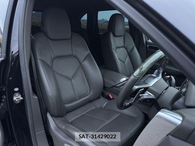 Porsche CAYENNE 2015-12 8563179-17