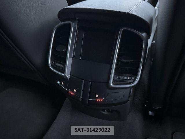 Porsche CAYENNE 2015-12 8563179-26