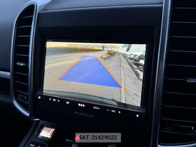 Porsche CAYENNE 2015-12 8563179-28
