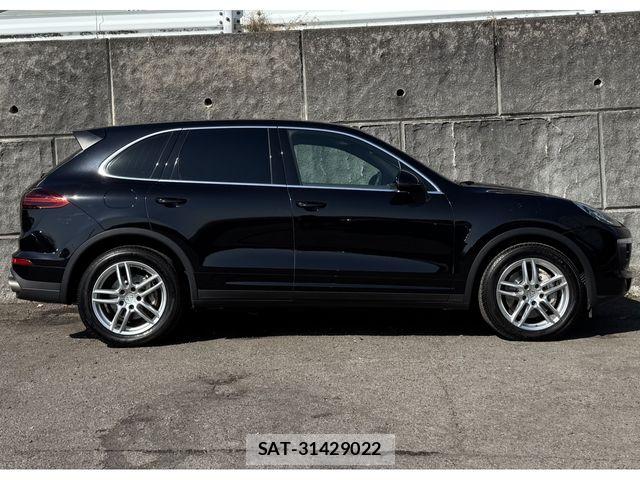 Porsche CAYENNE 2015-12 8563179-2