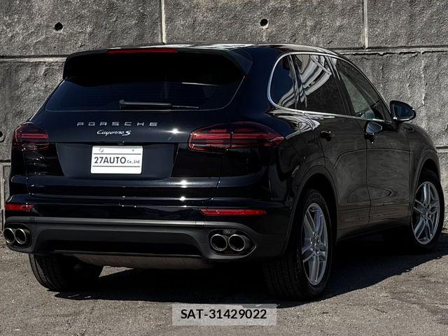 Porsche CAYENNE 2015-12 8563179-6