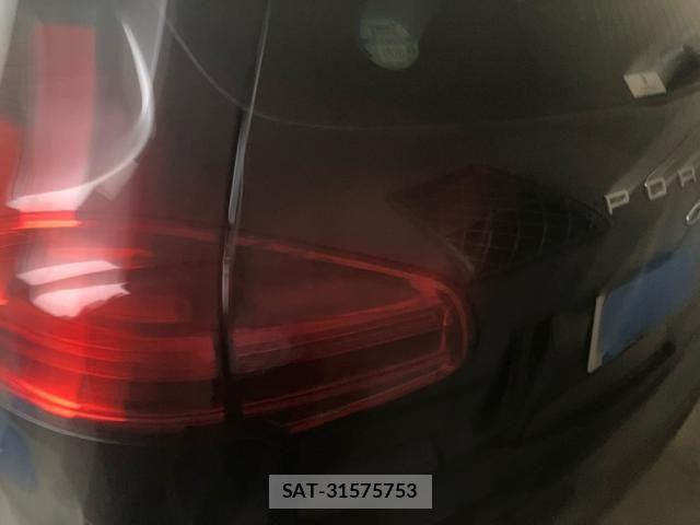 Porsche CAYENNE 2018-03 8660968-10