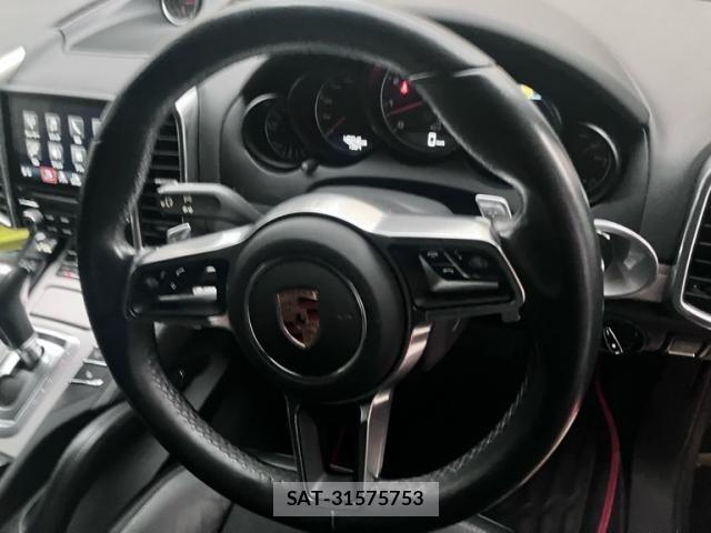 Porsche CAYENNE 2018-03 8660968-19