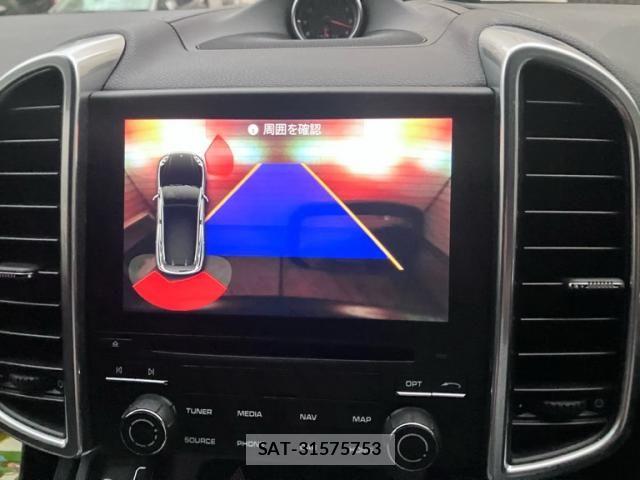 Porsche CAYENNE 2018-03 8660968-26