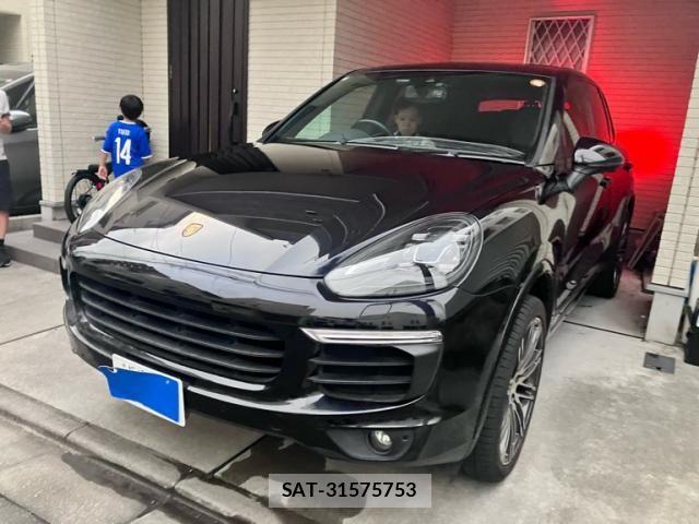 Porsche CAYENNE 2018-03 8660968-2