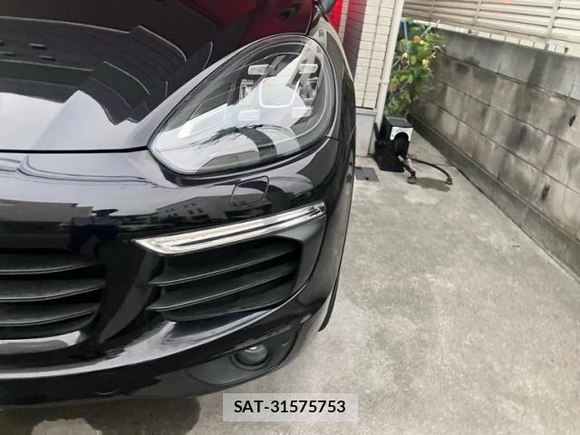 Porsche CAYENNE 2018-03 8660968-4