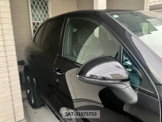 Porsche CAYENNE 2018-03 8660968-7