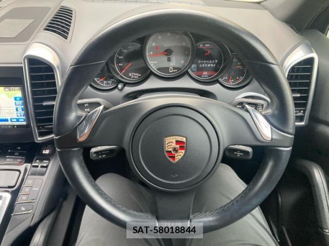 Porsche CAYENNE 2011-09 8745210-11