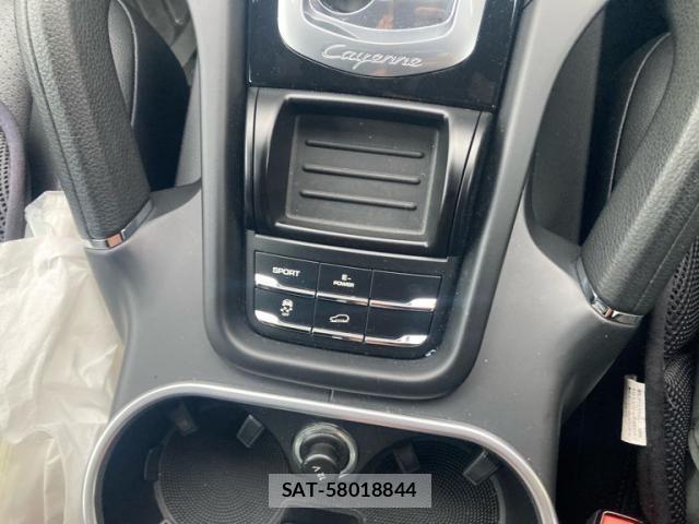 Porsche CAYENNE 2011-09 8745210-19